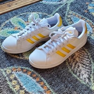 ADIDAS I Grand Court Yellow Stripe Leather Sneakers